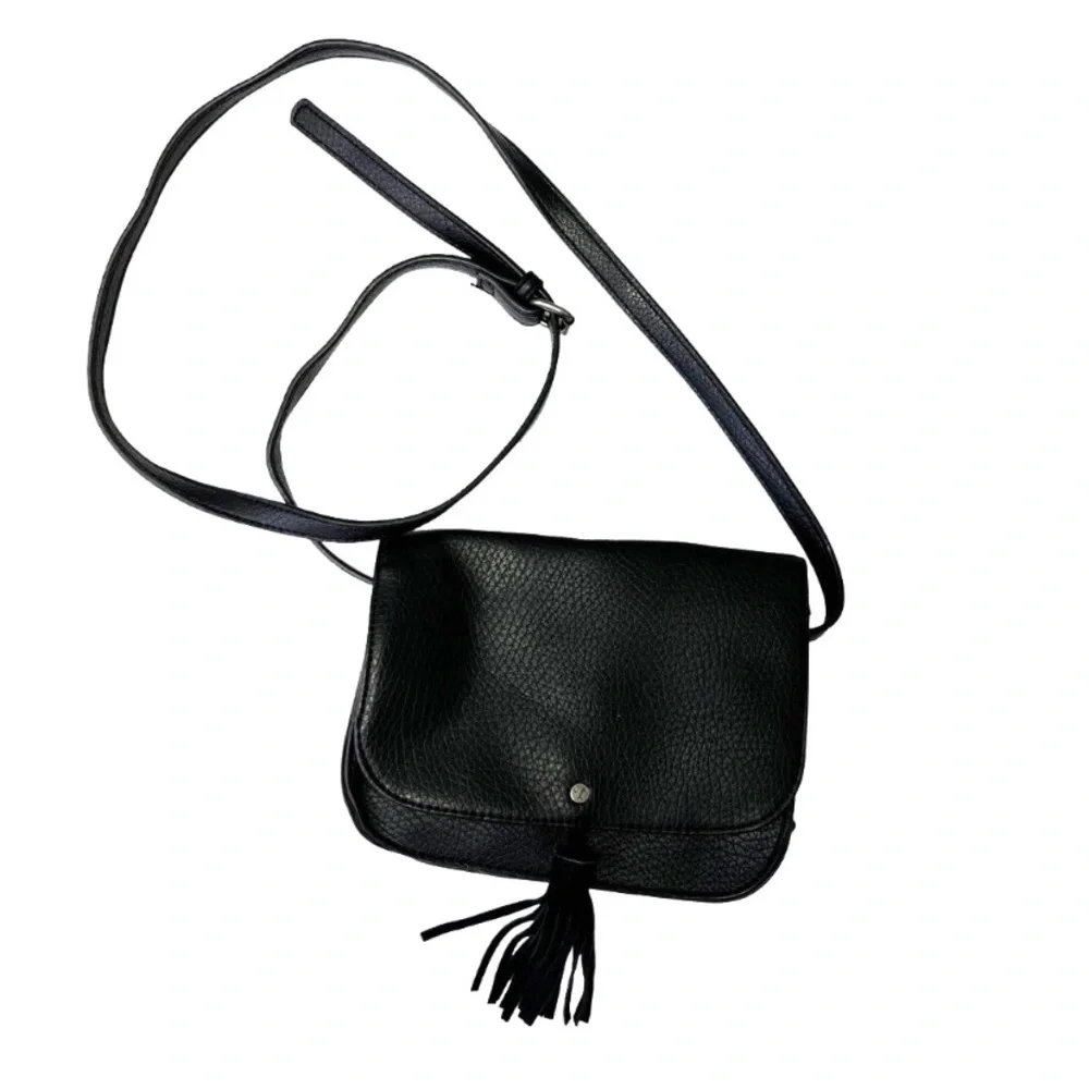 American Eagle Outfitters Black‎ Crossbody Bag with Structured Design